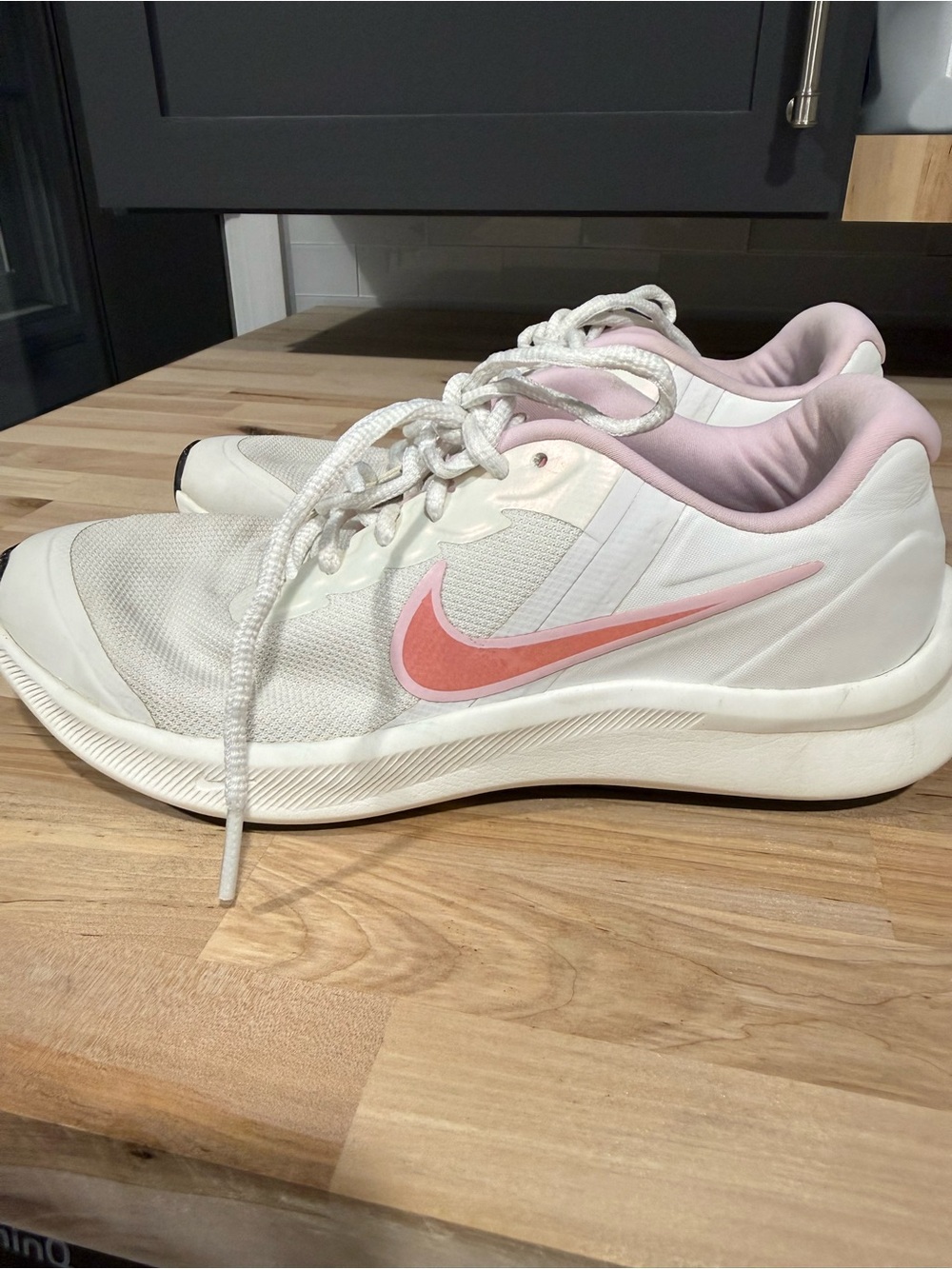 Nike star runner sneakers